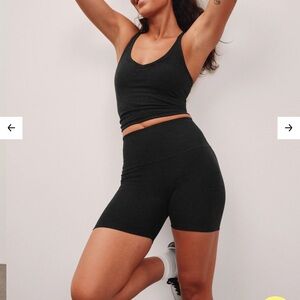 Beyond Yoga Black Keep Pace 5" Short